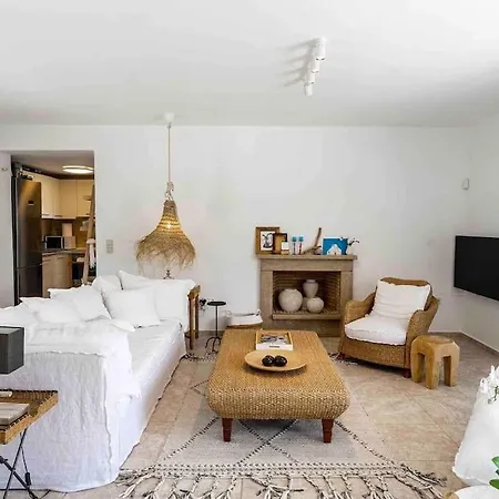 Stylish Pool Konstantinidis Complex Χανιώτη